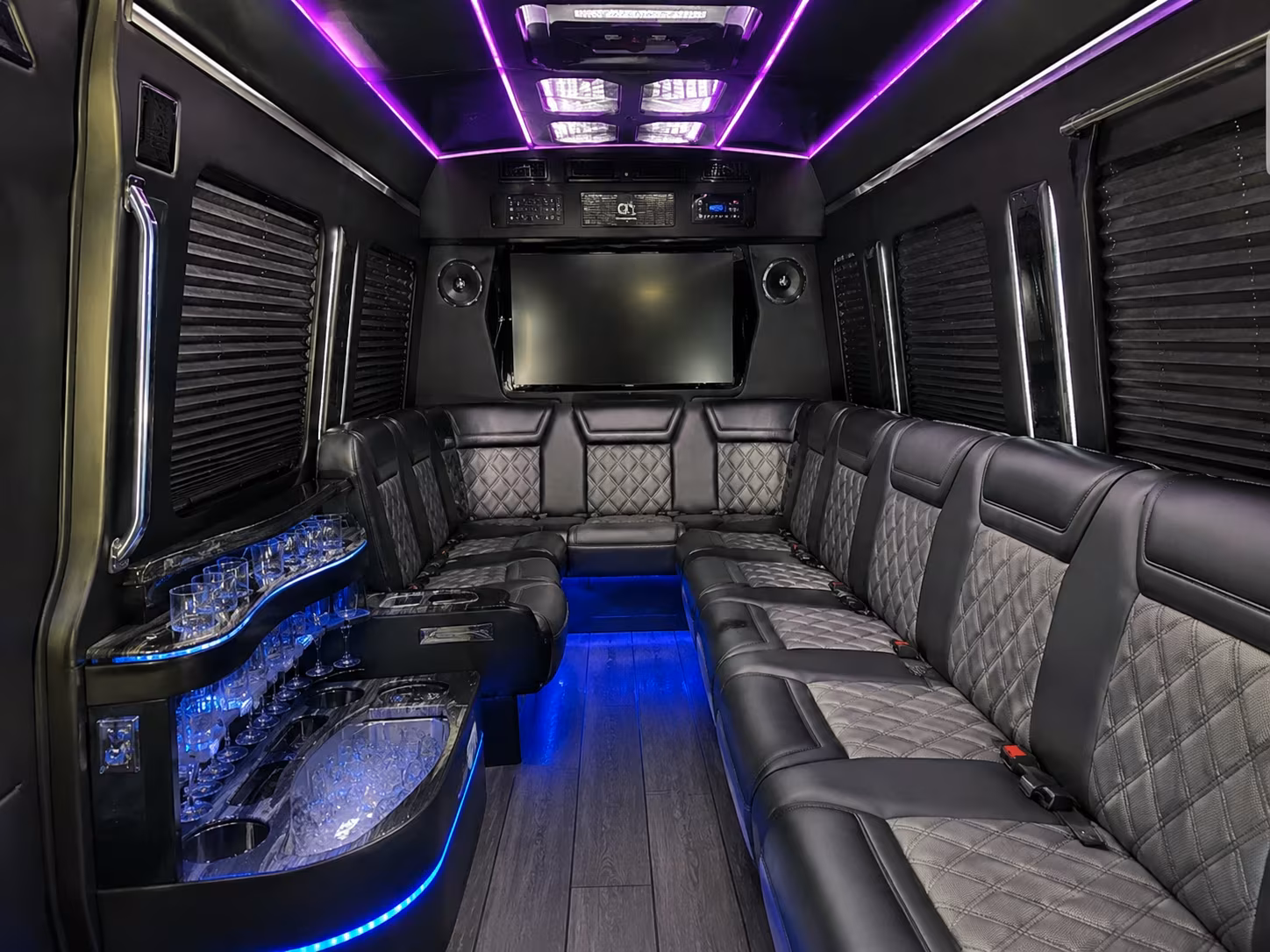 hillsborocoachbuscompany com makes airport transfers to pdx simple for out of town wedding guests