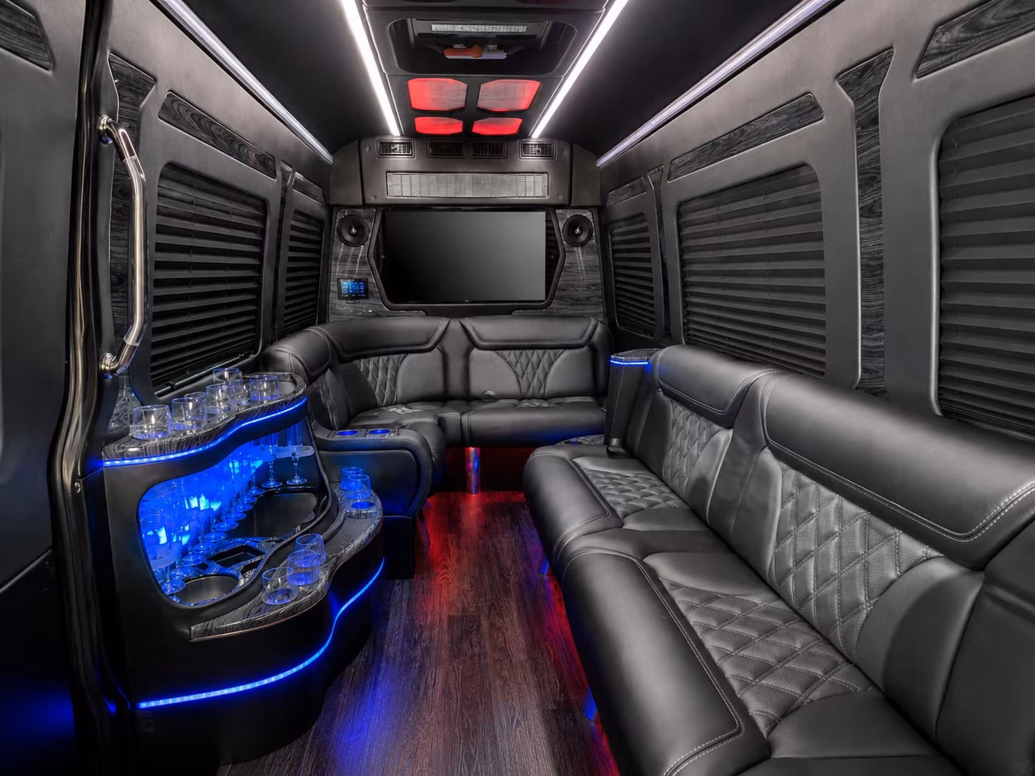 hillsborocoachbuscompany com makes it possible to reach wine country the gorge and beyond
