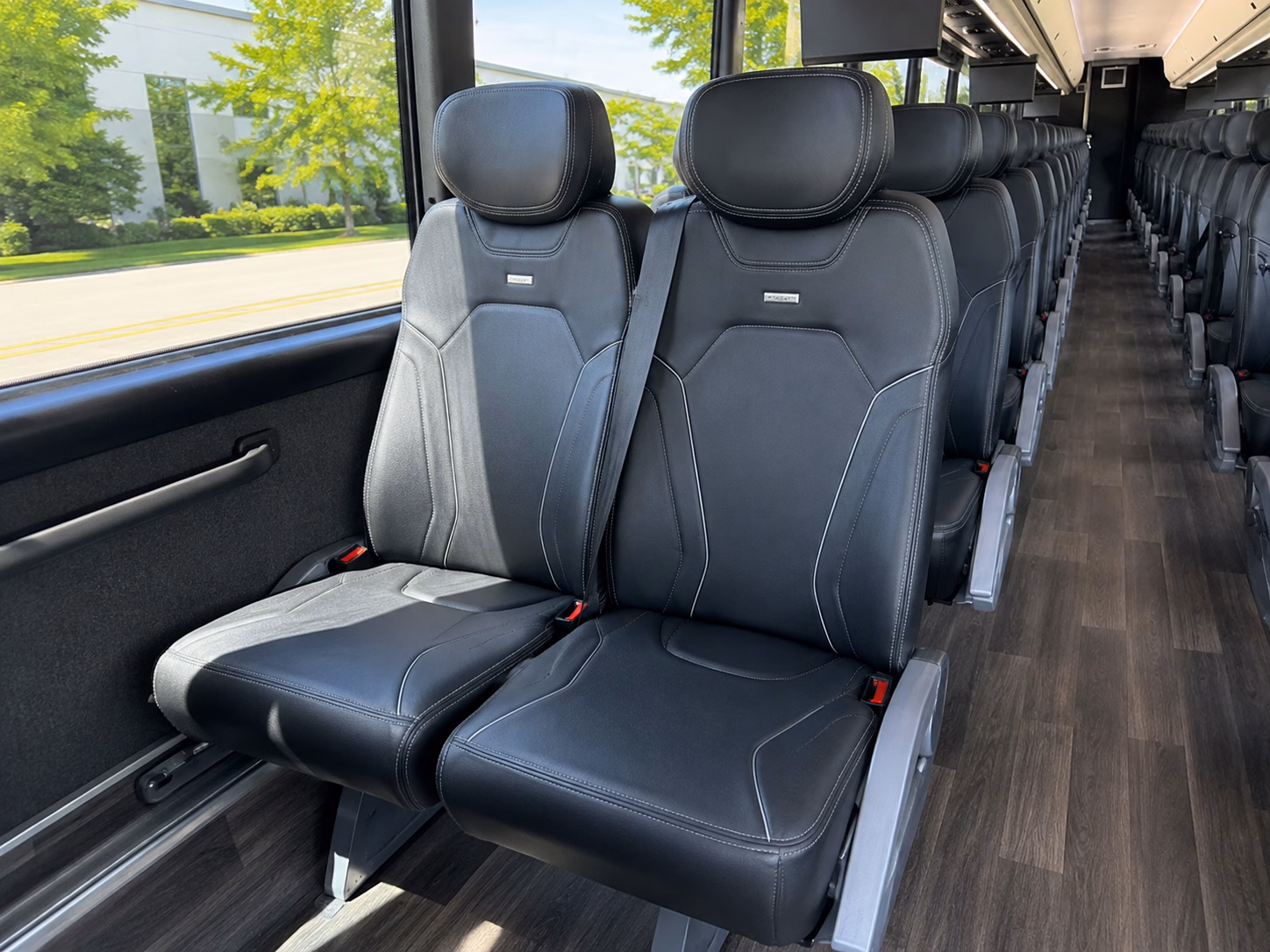 instant online bus rental quotes in hillsboro